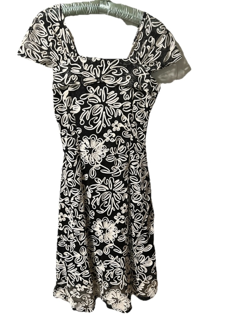Romeo & Juliet Embroidered Black Lace Dress WTH PKT Size Size L P16 W 28